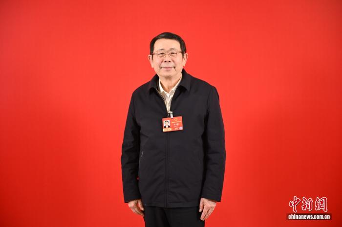 投50份简历仅3次面试:35岁红线谁在划?