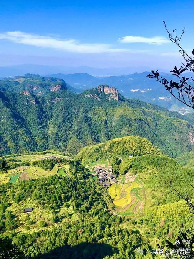 公盂村日出