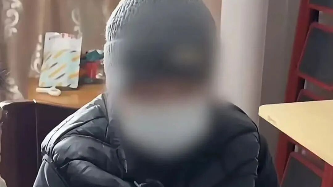 330万打赏vs15元电费！70岁老人被直播掏空