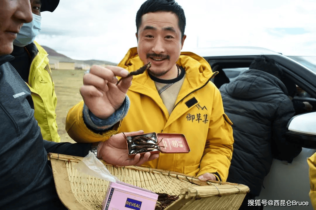 6000买虫草变7.1万！香港药店宰客黑幕曝光