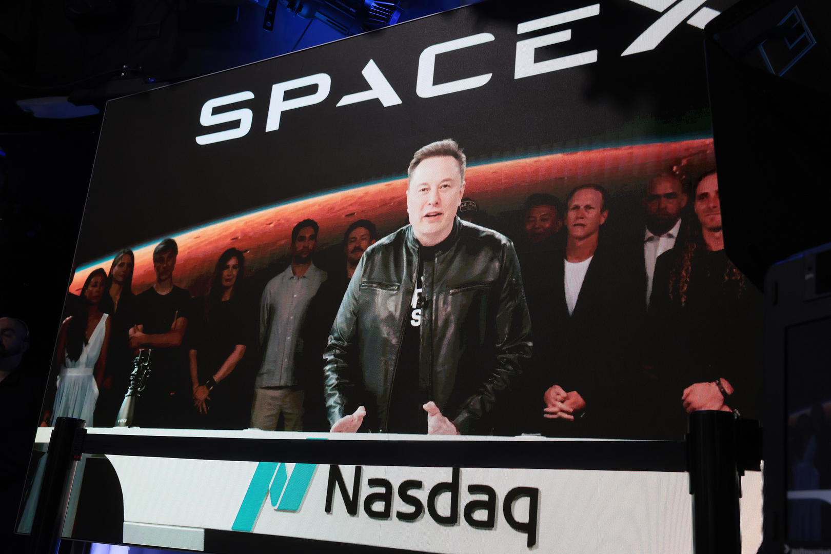 SpaceX上市首日股价走势